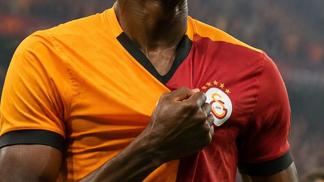 Galatasaray Stands Firm: Rejects €125M Bid for Victor Osimhen
