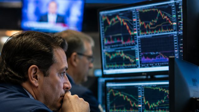 Tech Stocks Seek Recovery Amid Market Fl